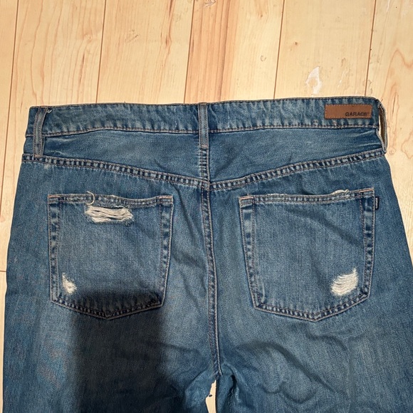 Garage- Distressed Blue Jeans - Picture 6 of 6